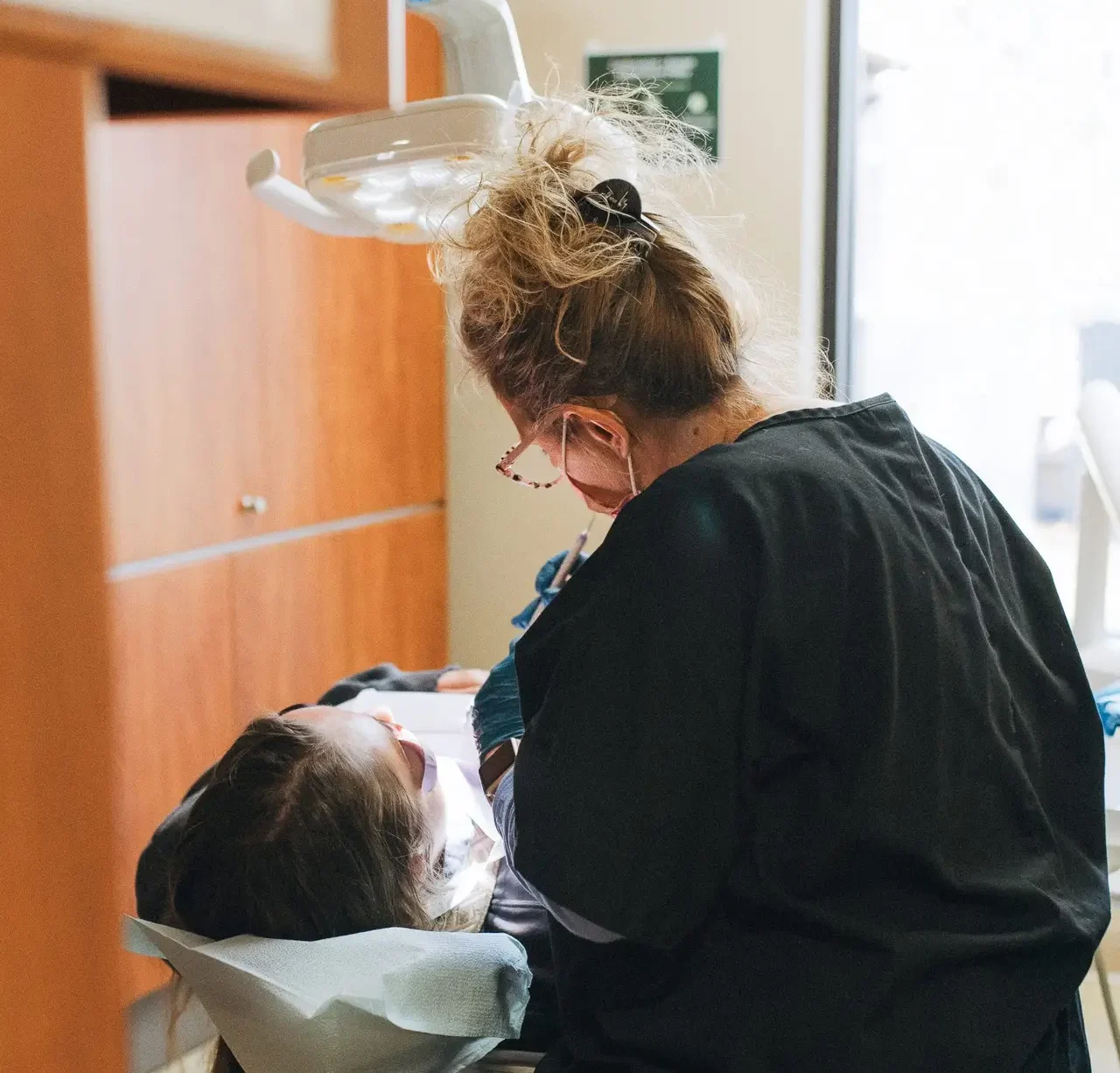 Read more about the article What Is a Dental Emergency? When to Call Your Dentist.